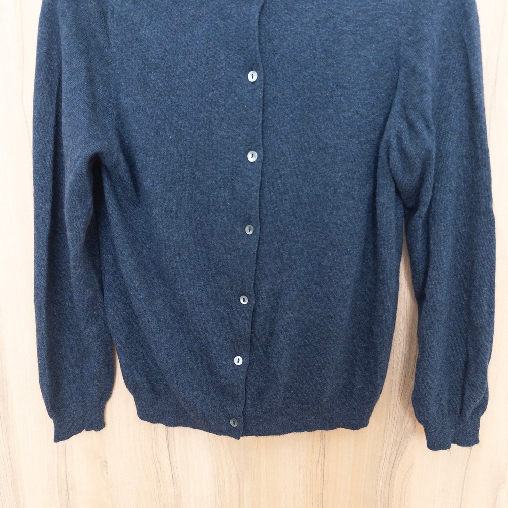 Vintage Neiman Marcus Womens Cashmere Wool Cardigan M Navy Scotland Quiet Luxury - Picture 3 of 7